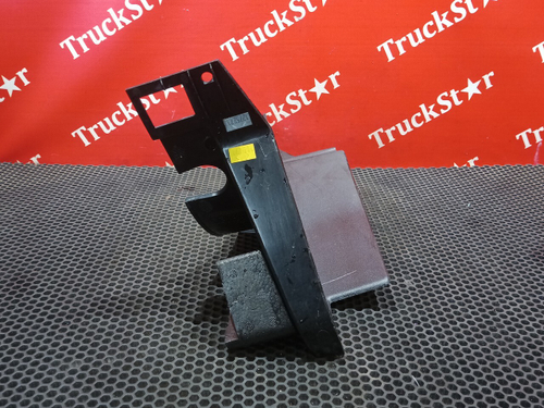 Накладка порога правого 2016г.