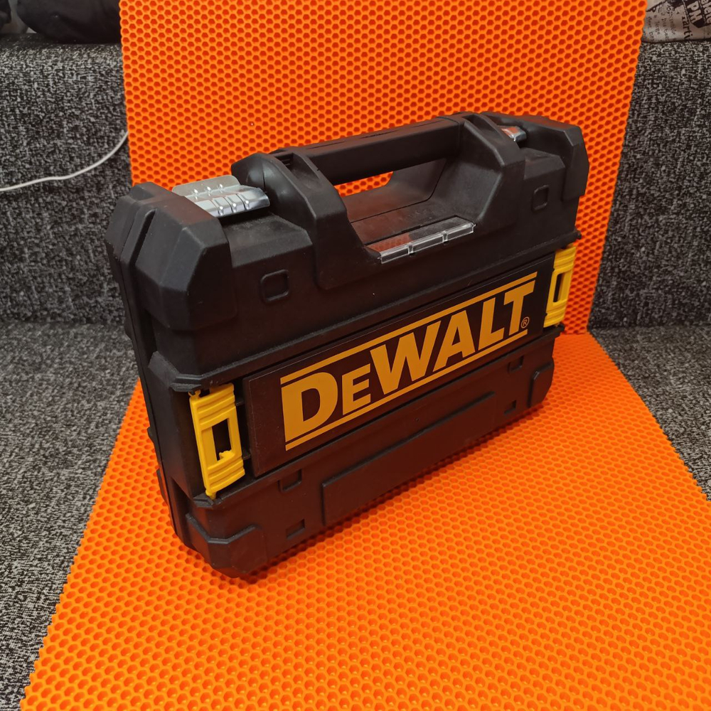 Лазерный уровнь Dewalt китай