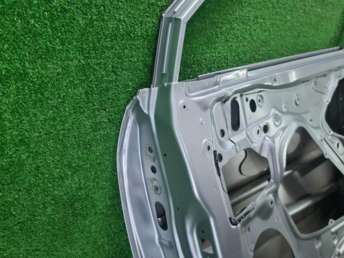 Дверь передняя правая Subaru Forester SJ (12-19)