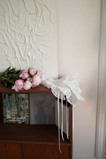 Манишка из шитья, Айвори