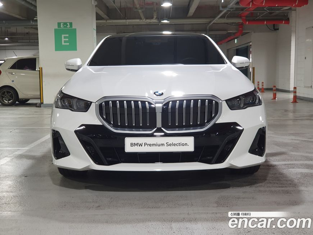 BMW 5 Series (G60) 523d xDrive M Sports (11.2023)