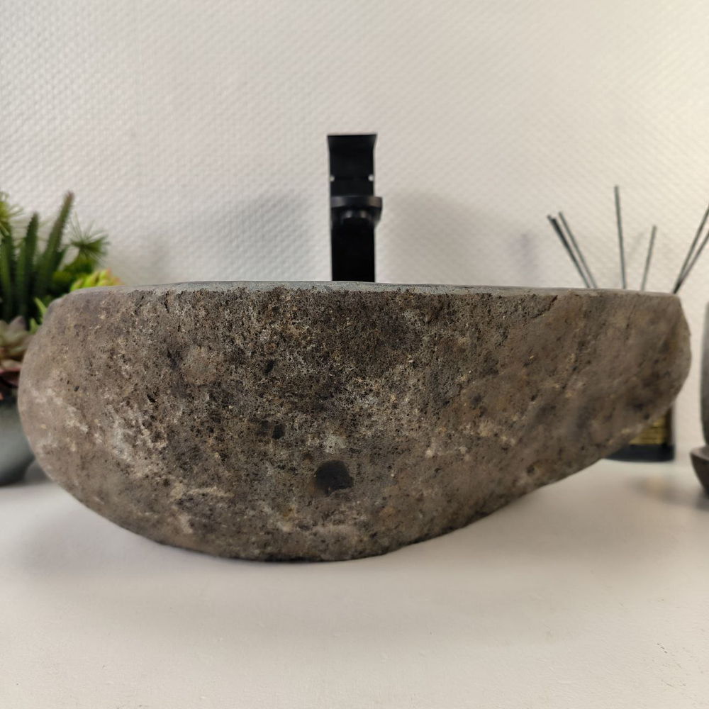 Раковина из речного камня RS-65216 44*36*15 0861