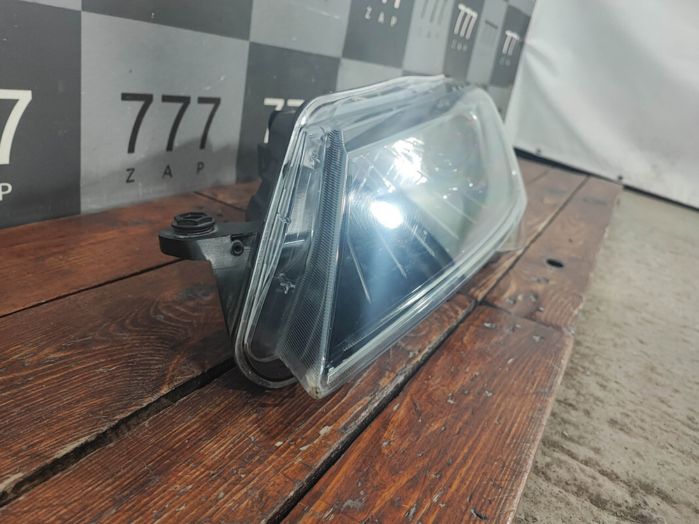 Фара левая ксенон Skoda Superb 3 15-19 Б/У Оригинал 3V1941015A