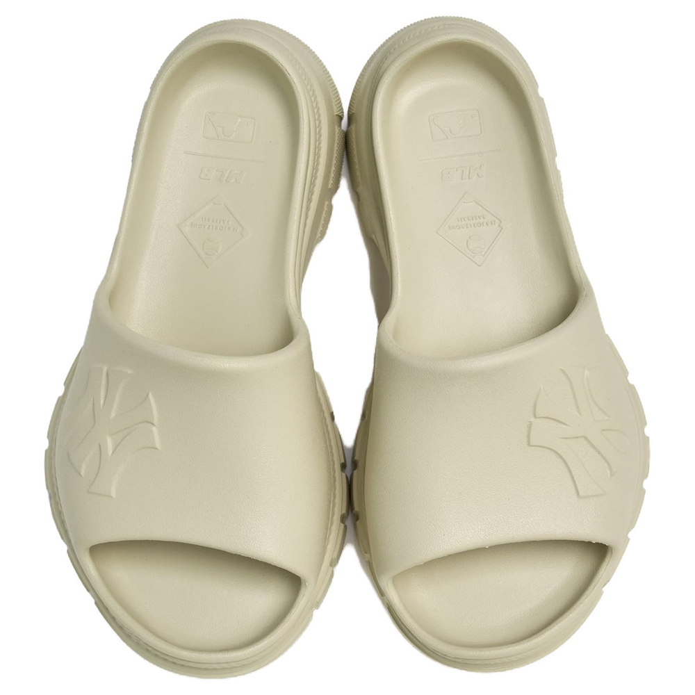 MLB New York Yankees Slide Slippers Women"s Beige