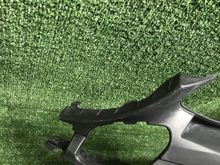 Кронштейн бампера левый Mercedes C w205 18-23 AMG