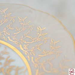 Блюдо овальное на ножке Queen's Crown Aristokrat Лист бежевый 27 см