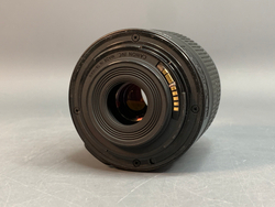 Canon 2000D Kit 18-55mm 3.5-5.6 III 2.518 кадров, царапина