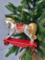 Лошадка Каталка ёлочная игиушка из фарфора