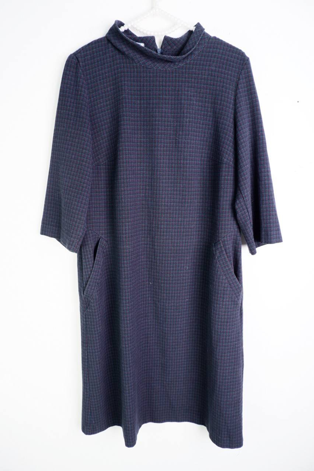 Платье Viserdi для офиса, визуально на 48 размер