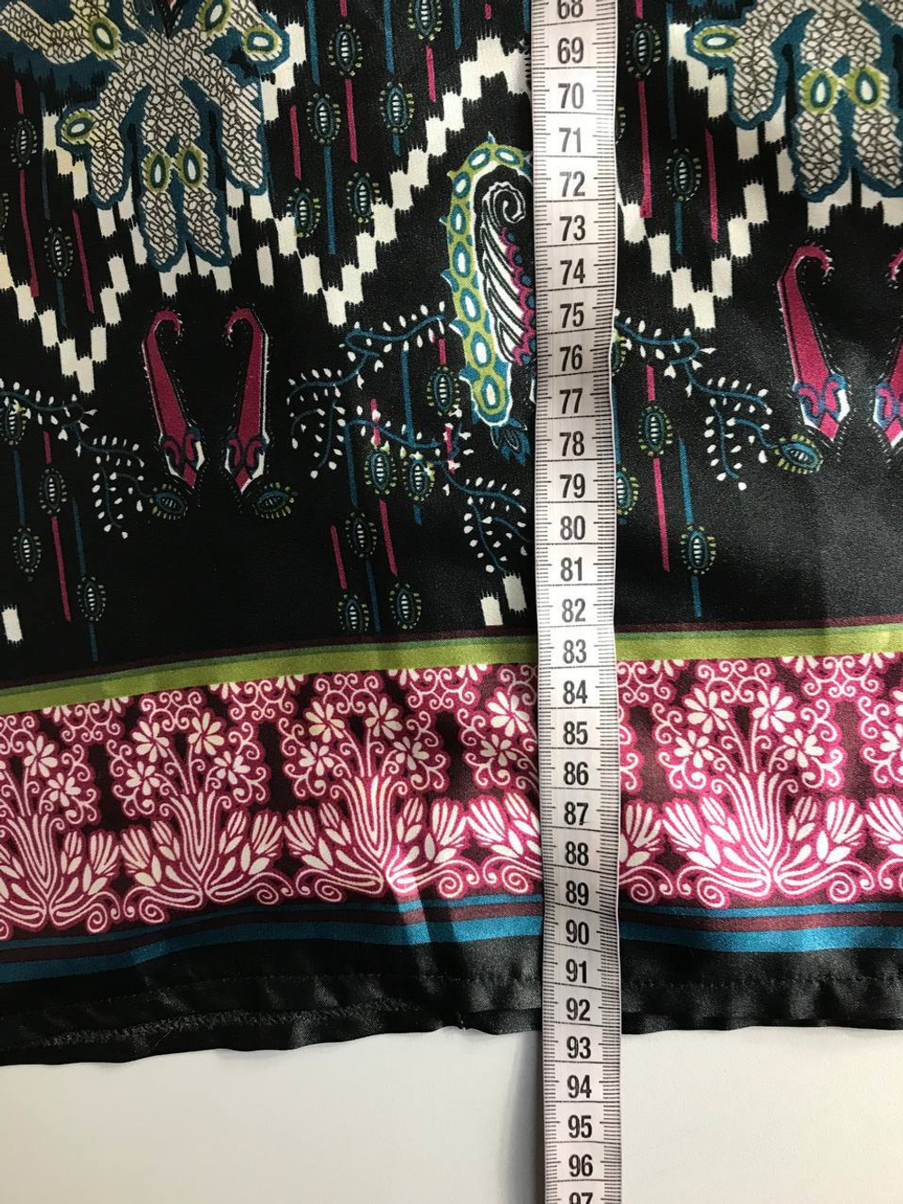 Платье с рисунком в восточном стиле 42-44 размер