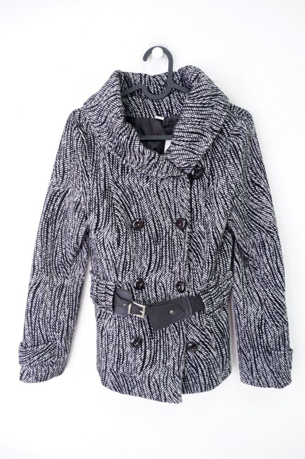 Пальто оригинальное 44 размер