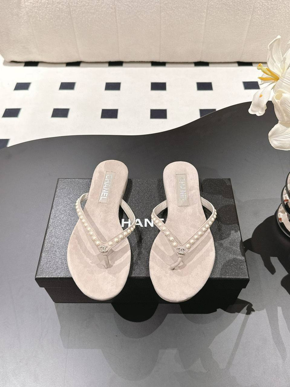 Шлепанцы Chanel