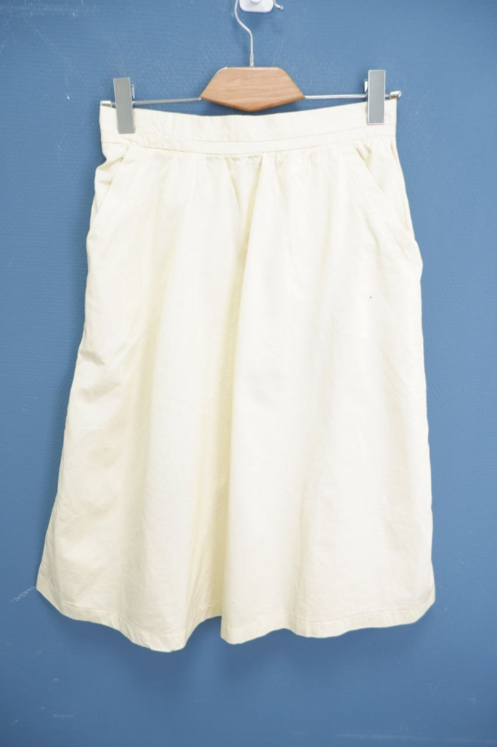 Юбка Oodji нежного цвета 44 размер