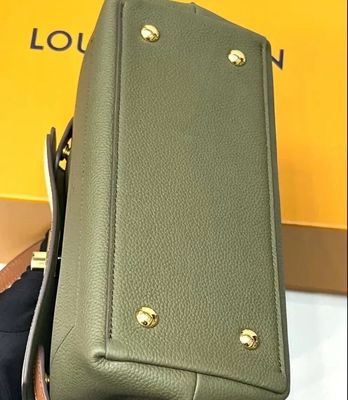 Сумка Louis Vuitton Lockme Ever BB зеленый