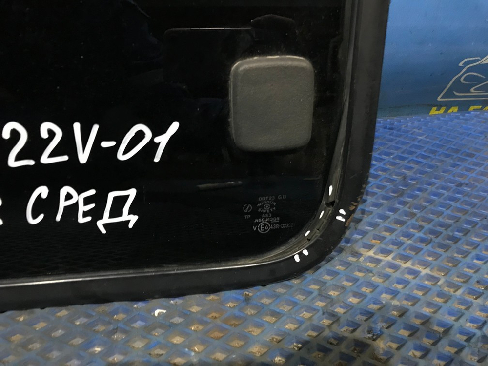 Стекло двери задней правой MAZDA BONGO 2002