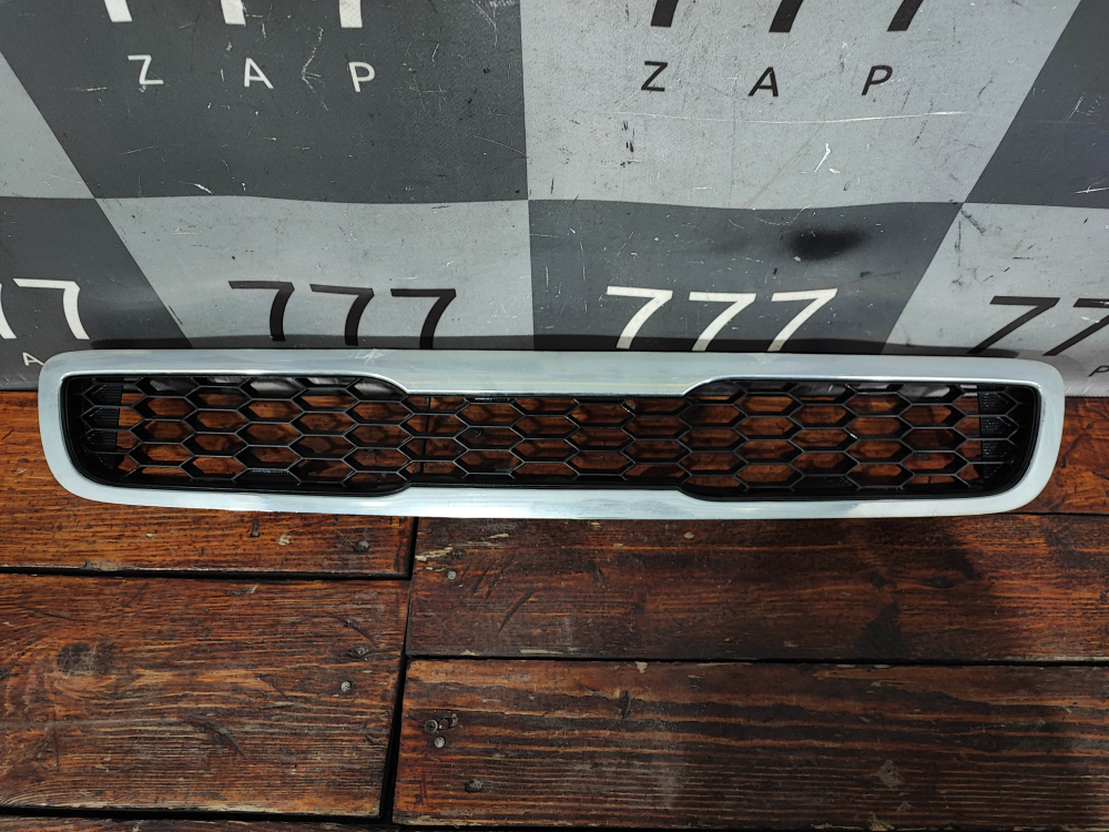 Решетка радиатора Kia Soul 1 (AM) 08-11 Б/У Оригинал 863502K050