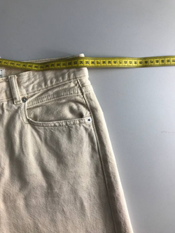 Джинсы Mango светлого оттенка, маркировка 36, визуально на 42 размер