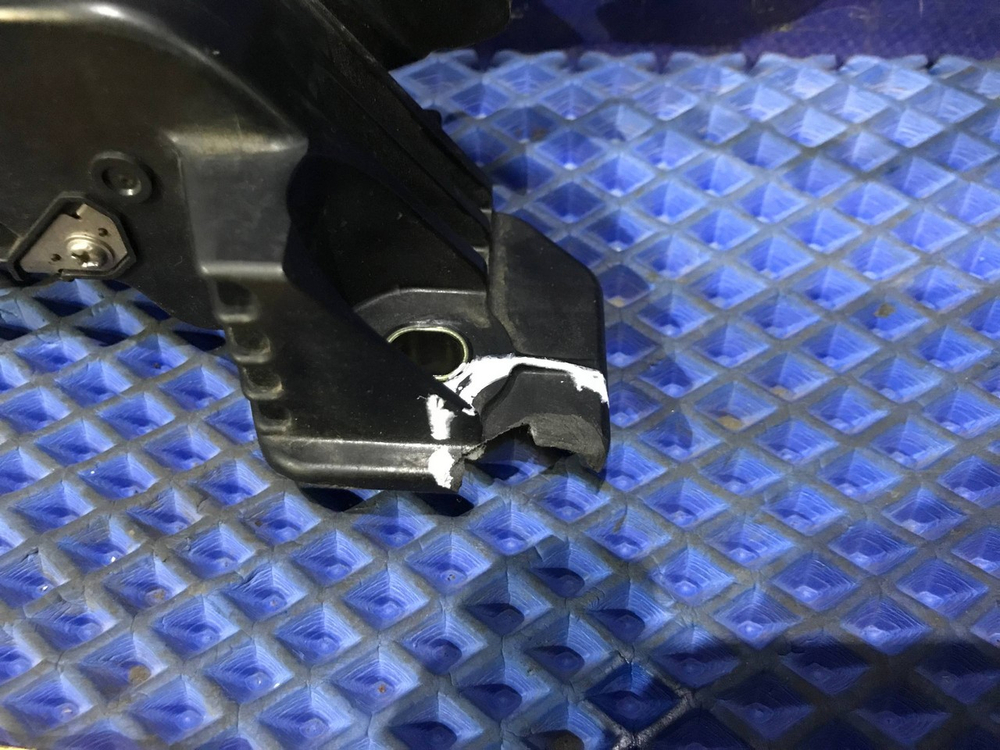 Педаль газа MITSUBISHI COLT 2003