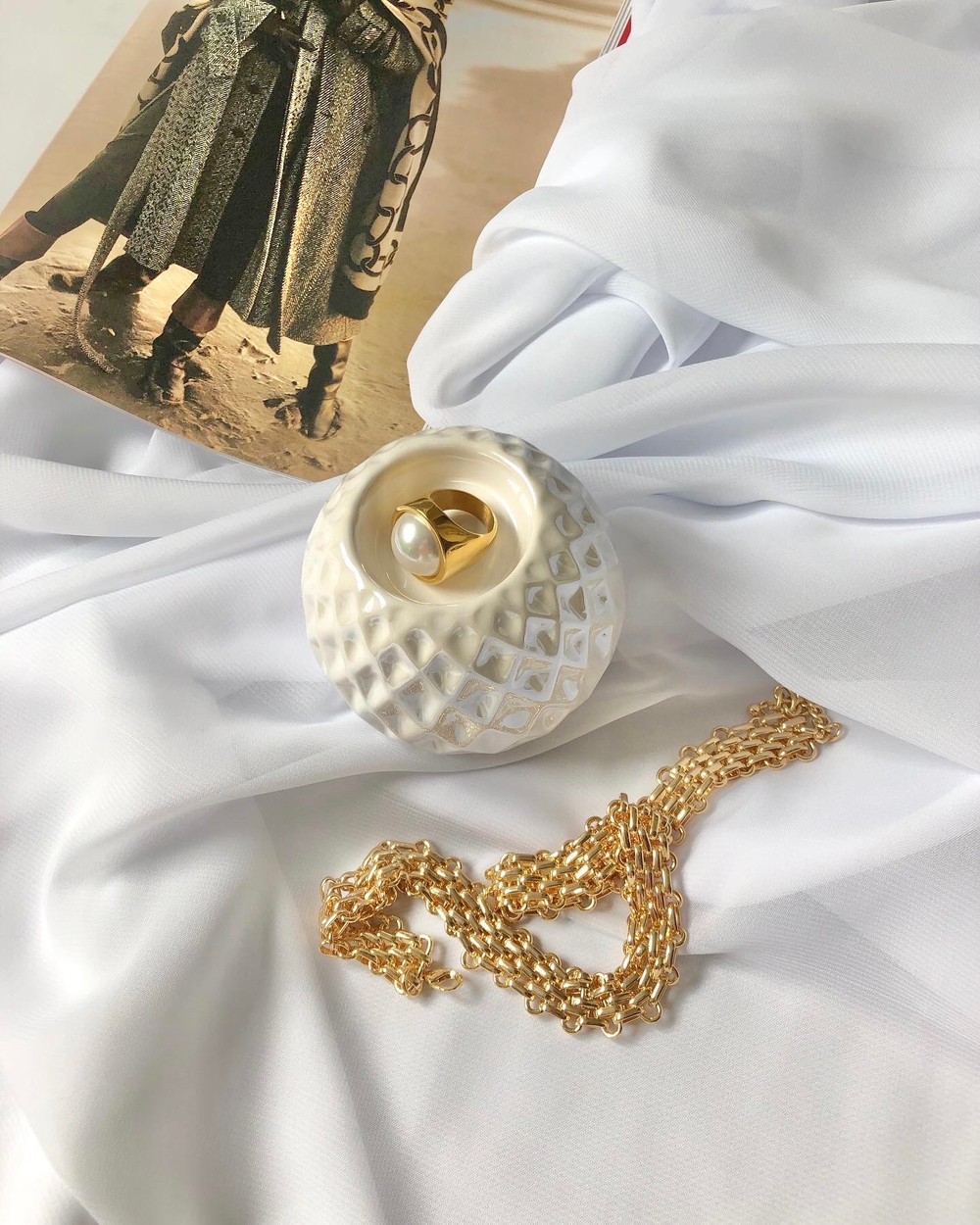 Кольцо-печатка с жемчугом, цвет золото глянец