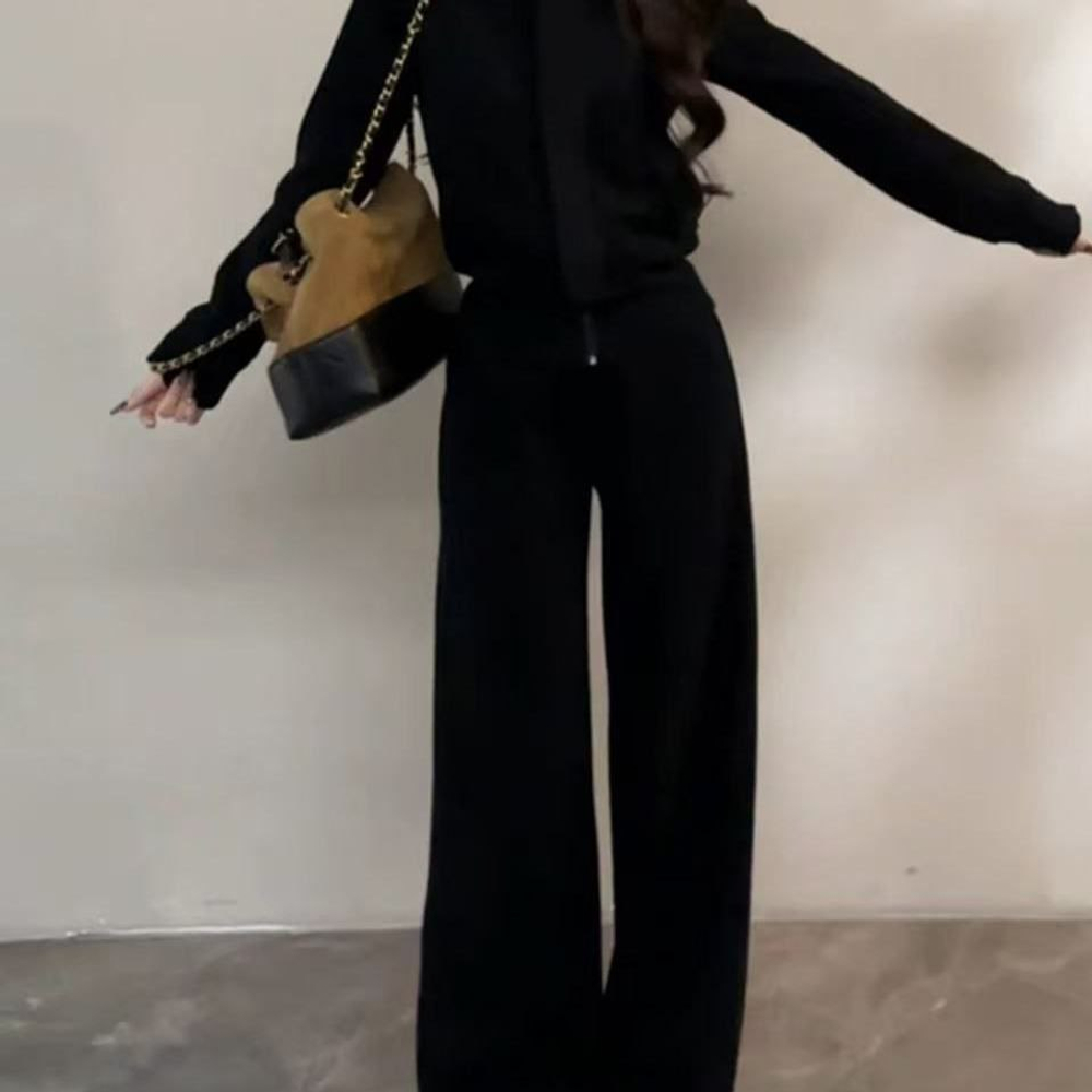 Костюм женский