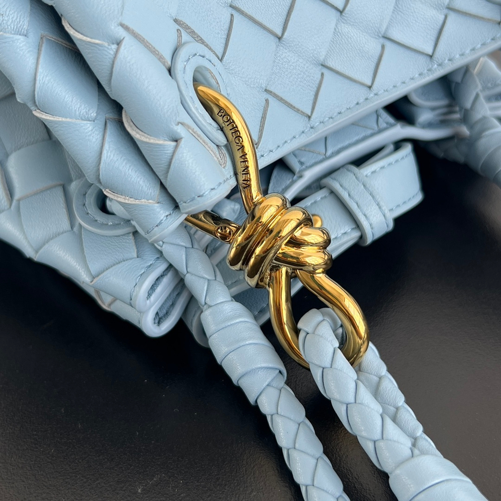 Bottega Veneta Small Parachute 21 cm