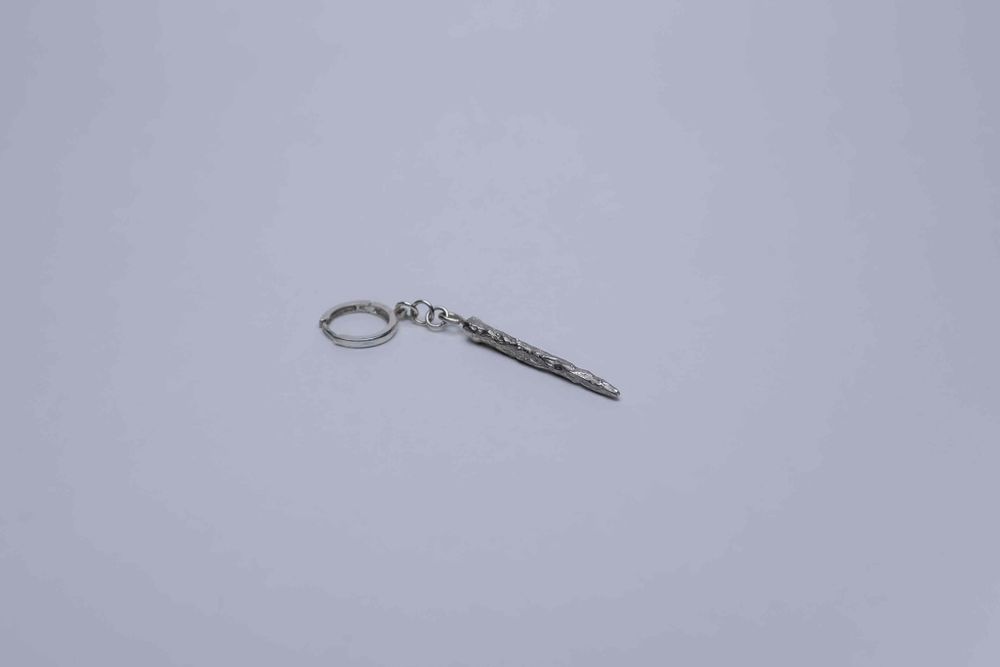 Серьга Rough Jwlry Flow Oxyd темная