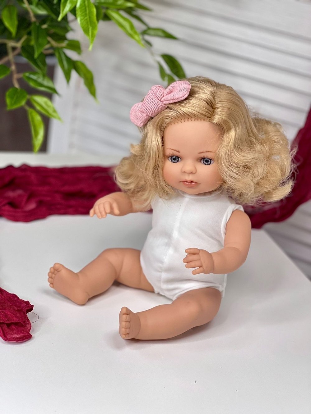 Кукла BERJUAN мягконабивная 40см Laura (1074)