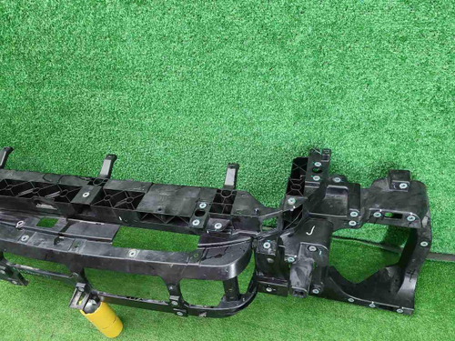 Телевизор Lixiang L9 (2022-н.в.)