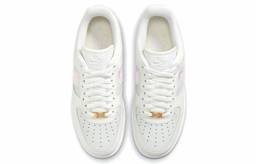 Кроссовки Nike Air Force 1 Low "Chenille Swoosh" (Женская размерная сетка)