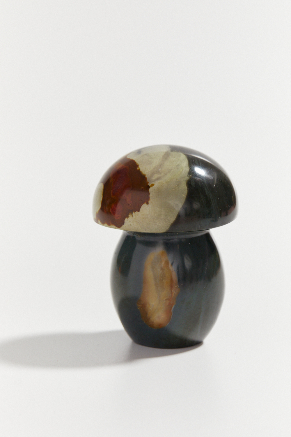 Грибочек из натурального камня M