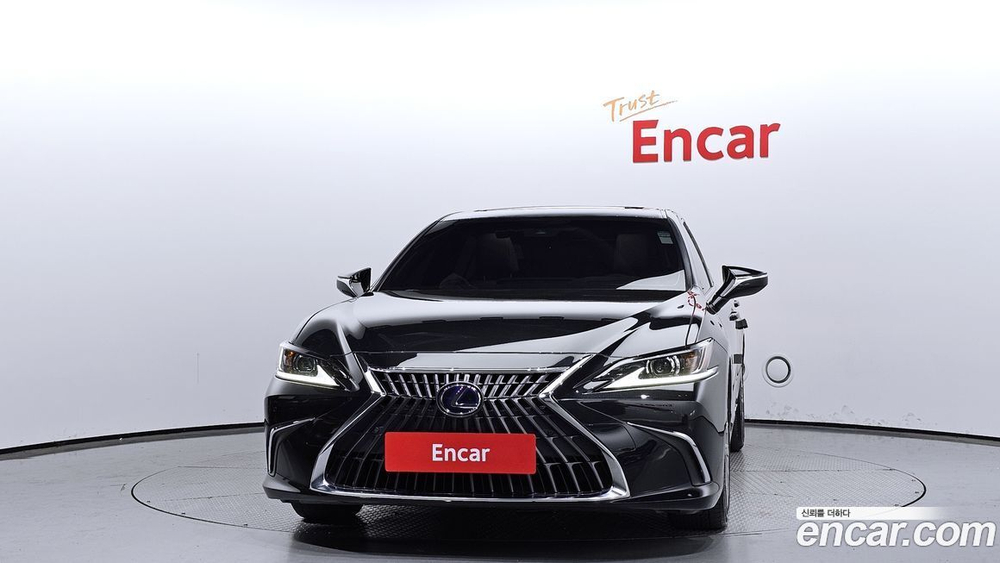 Lexus ES300h 7 Generation Luxury Plus (03.2022)