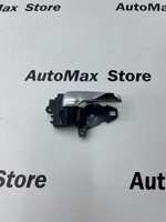 Ручка двери внутренняя правая MIТSUBISНI. 5716A580. Оригинал.