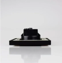 Розетки черные с заземлением и защитными шторками от детей, евророзетки