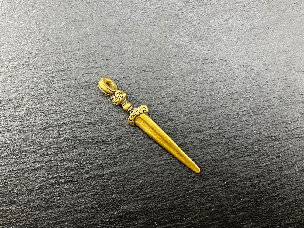 Подвеска. Меч-Кладенец