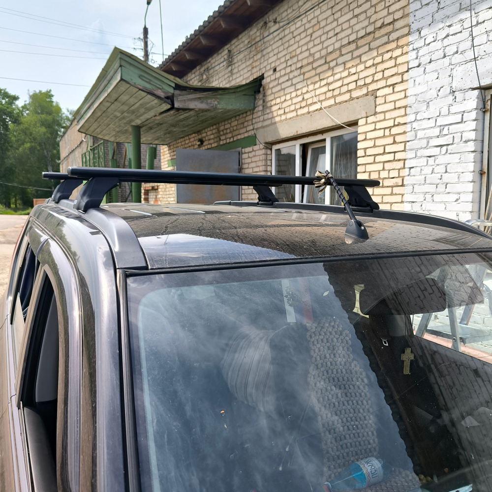 Багажник Интер Спектр на крышу Nissan X-Trail T30, T31 (Без фонарей) в штатные места чёрнве крыловидные дуги 120 см.