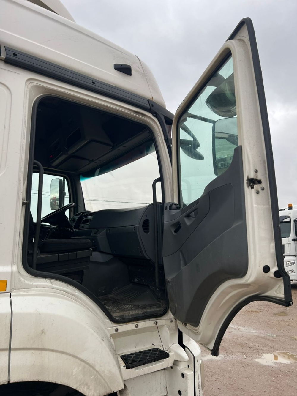 КамАЗ 5490 4x2 Седельный тягач 5490-023-87(S5) (Дизельный, 12,0 л, 401 л.с., АТ)