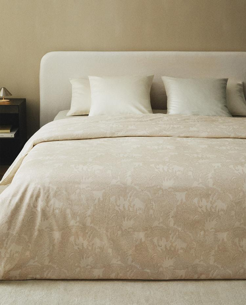 ZARA HOME САТИНОВЫЙ ПОДОДЕЯЛЬНИК С ПРИНТОМ, ЭКРЮ