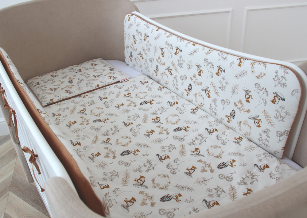 Мягкие бортики для кроватки KIDI soft "Зайчики с грибами" (мокко, сатин)