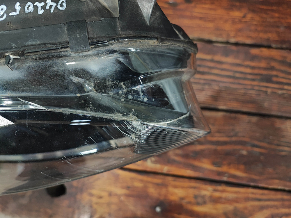 Фара правая галоген Renault Kaptur 16-22 Б/У Оригинал 260108765R