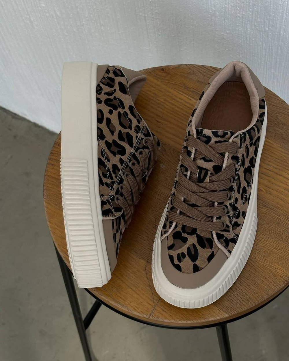 Кеды из натуральной замши