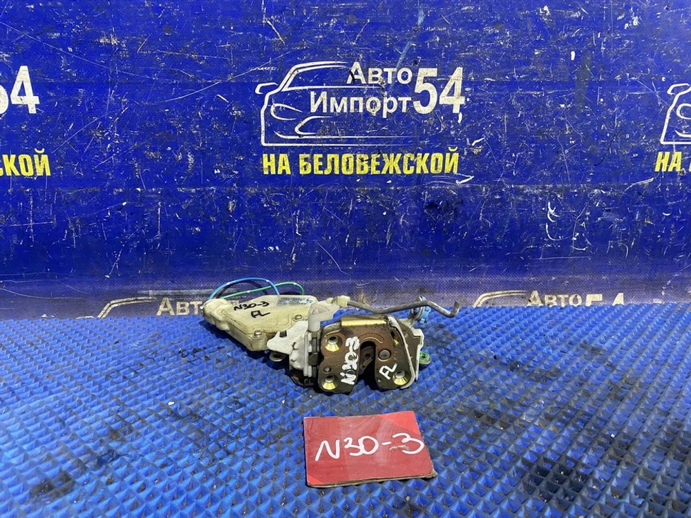 Замок двери передней левой NISSAN R'NESSA 2000