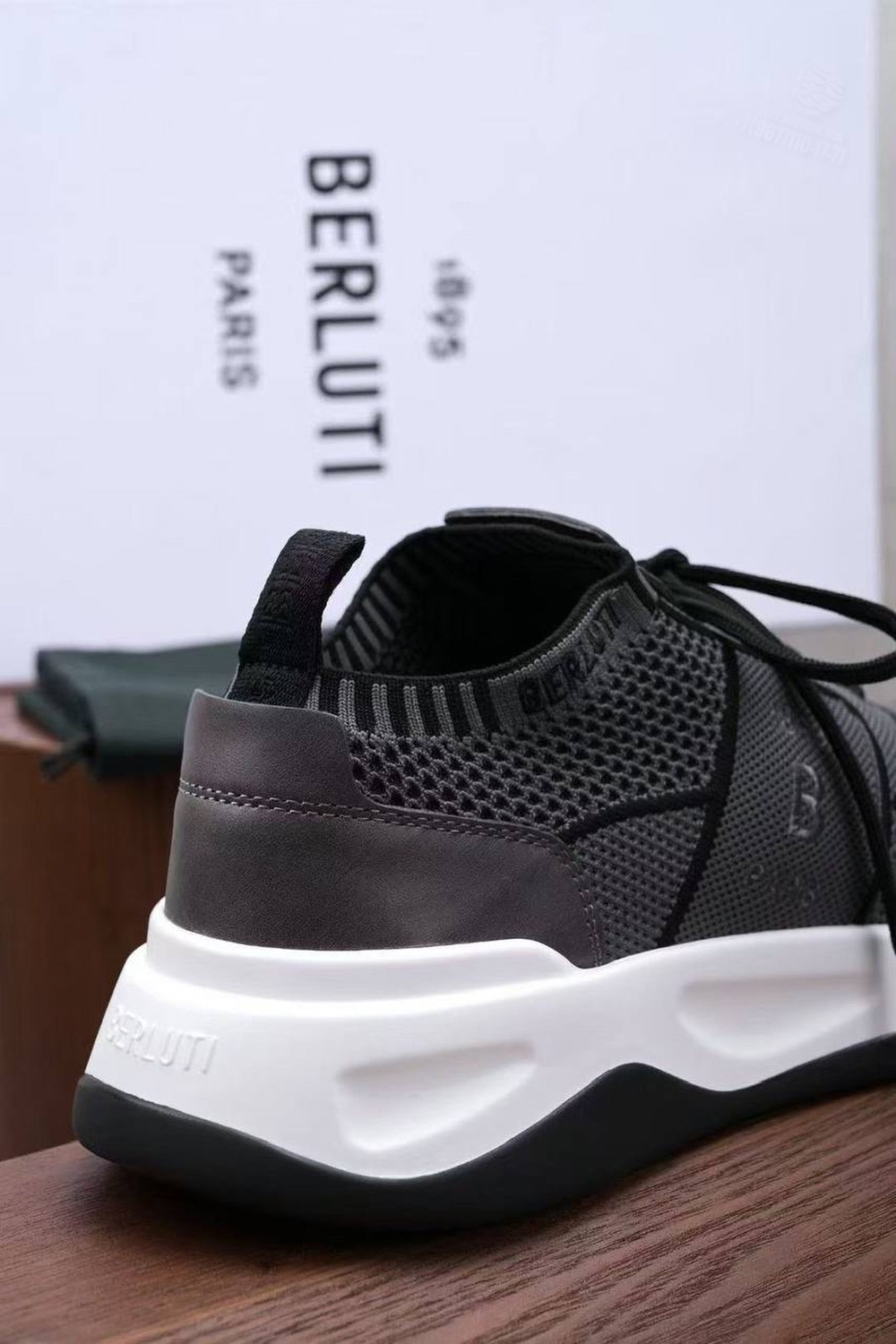 Кроссовки Berluti