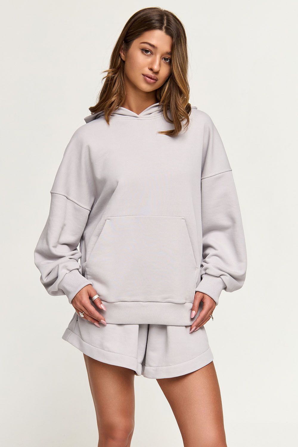 Худи свободного кроя светло-серого цвета