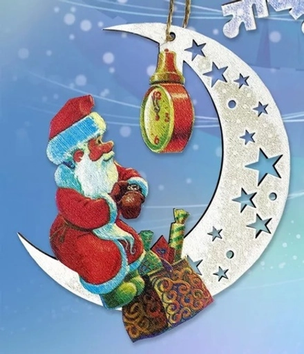 Деревянная игрушка на елку. Художник Владимир Зарубин. Месяц с Дедом Морозом
