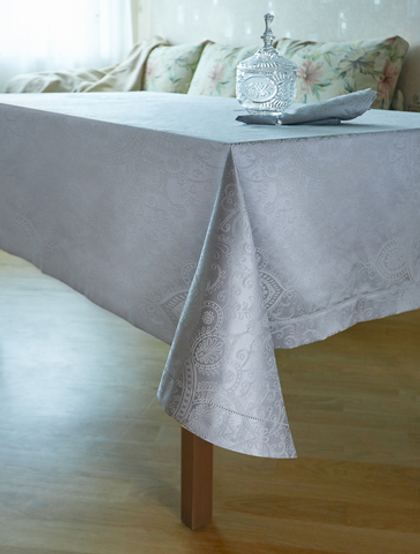 Скатерть 150х220 и 8 салфеток Gamba 9905 Grigio жемчужная