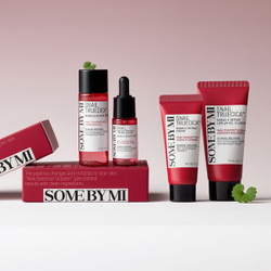 Набор миниатюр с муцином улитки Some By Mi Snail Truecica Miracle Repair Starter Kit