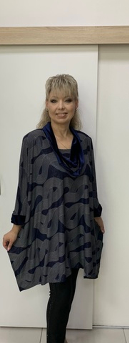 Темно-синяя вискозная туника с велюровой отделкой