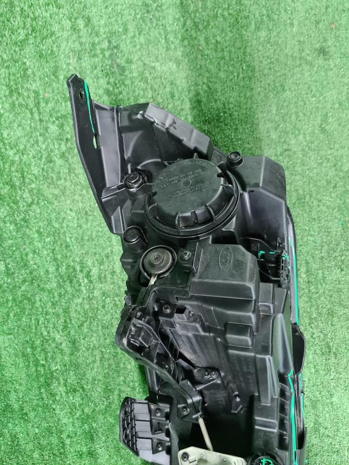 Фара правая Kia Carnival 4 (2020-2023) LED