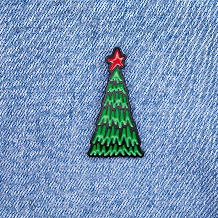 Значок Елка (зеленая) - серия Поезд Деда Мороза