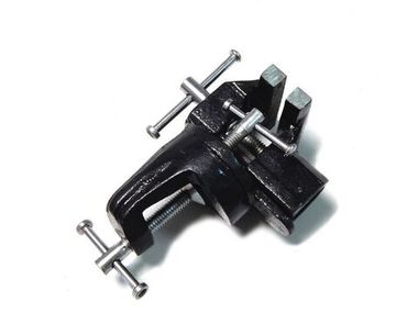 Тиски настольные поворотные мини (ширина губ - 70мм, захват-35мм, крепление ''струбцина'') Forsage F-32970R